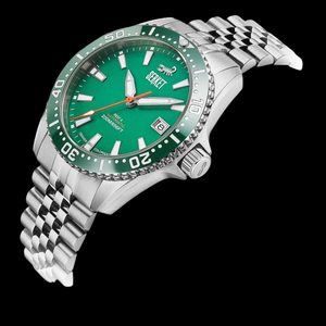 REEF X AUTOMATIC DIVER - Emerald Green 43MM Jubilee Bracelet