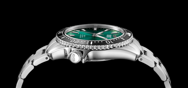 REEF X AUTOMATIC DIVER Viridian Green Limited Edition 42.5MM